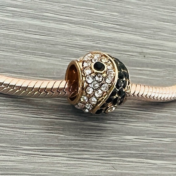 Gold plated black & clear crystal paved Bracelet charm - Picture 5 of 6